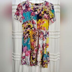 Bnwt, Floral Patchwork V-Neck Women's Dress.